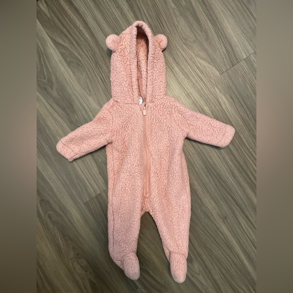 Old Navy Pink Sherpa Fleece Baby Teddie footsie size 0-3 months - Picture 1 of 3